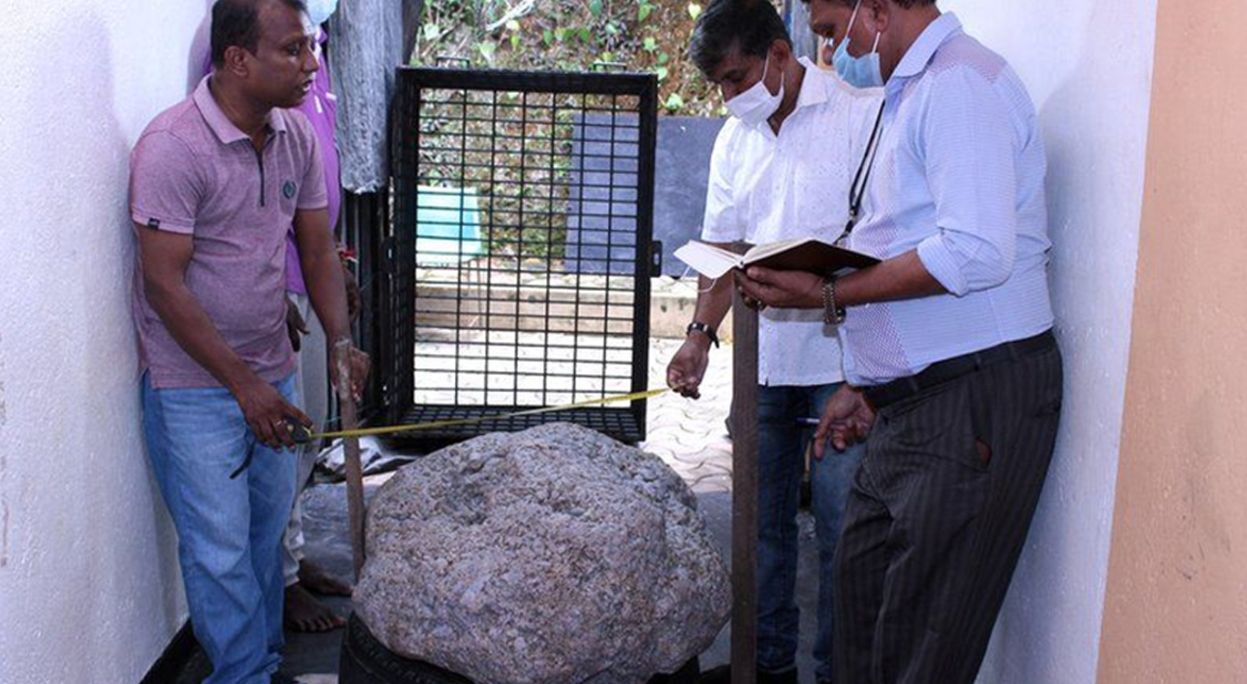 श्रीलंकामा इनार खन्दा भेटियो विश्वको सबैभन्दा ठूलो निलम, तौल ५१० किलो, मूल्य अरबौँ